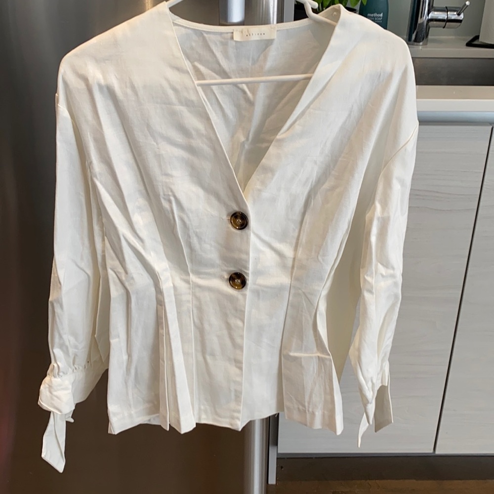 All:row white blouse